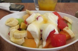 Fresh fruit with Yogurt and Honey